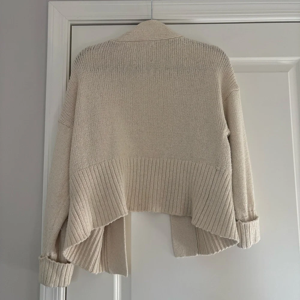 Abercrombie & Fitch Women’s Cream Open-Front Cardigan Sweater - Picture 5 of 6